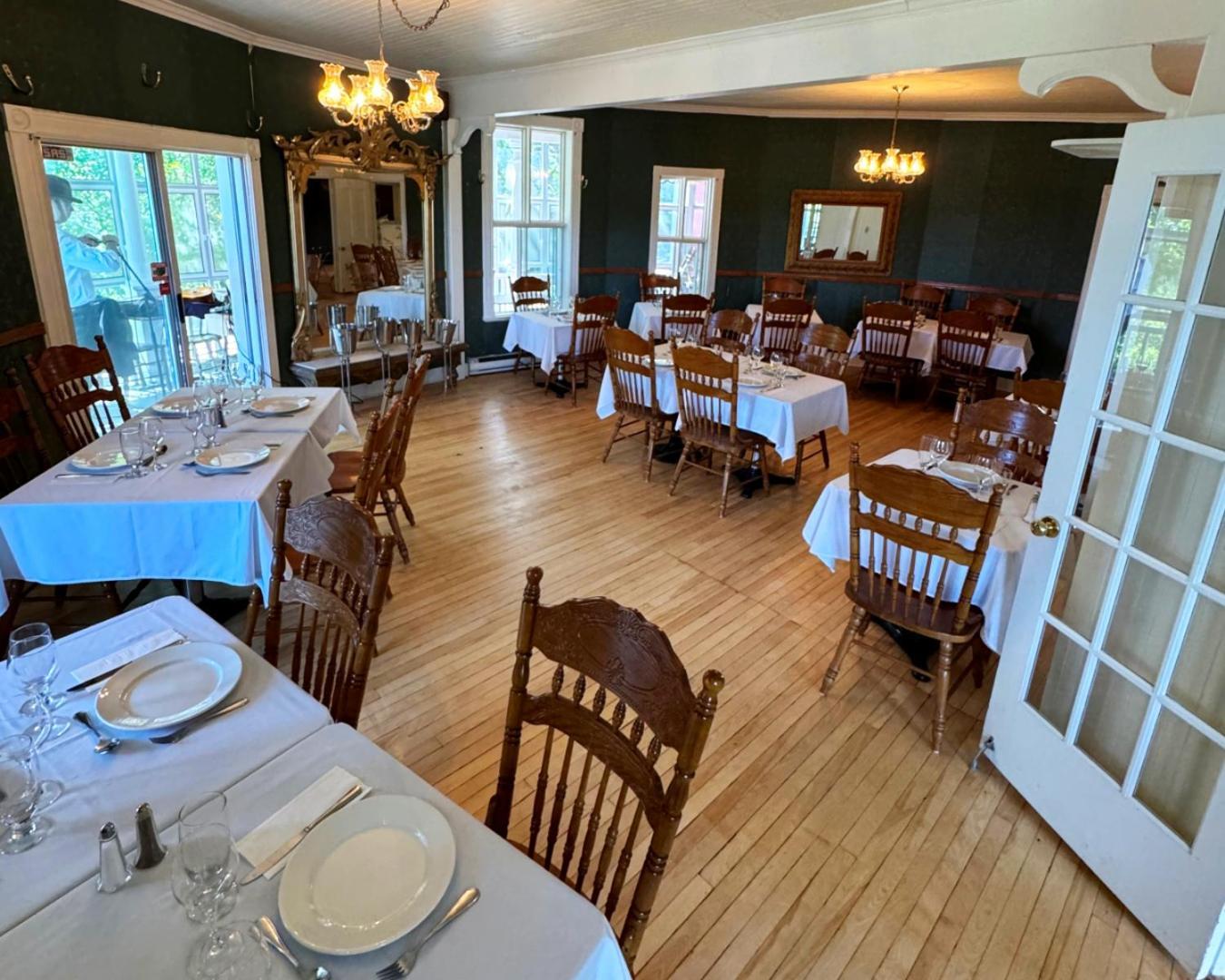Auberge de La Tour du Lac Sainte-Agathe-des-Monts Extérieur photo