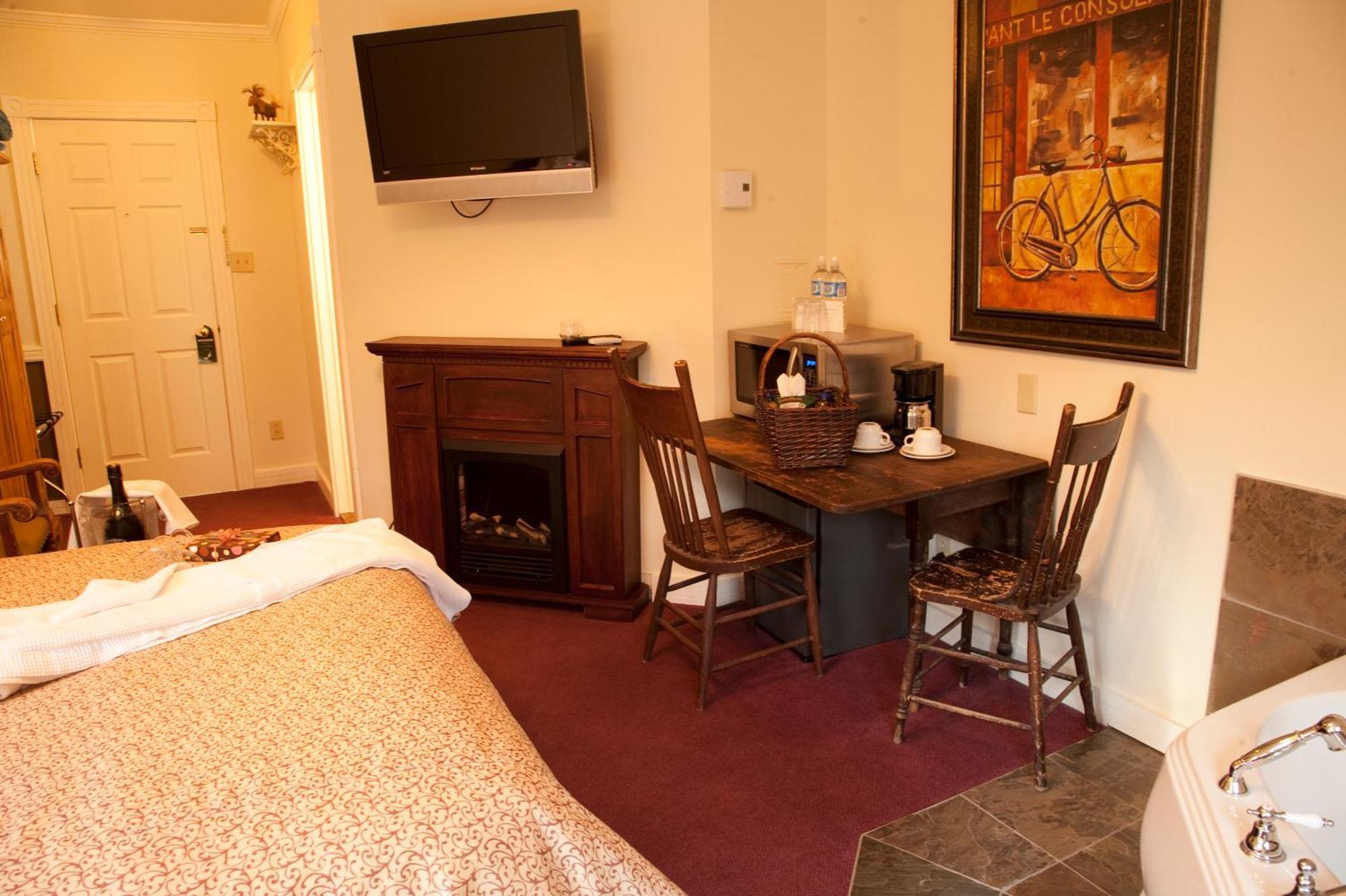 Auberge de La Tour du Lac Sainte-Agathe-des-Monts Extérieur photo