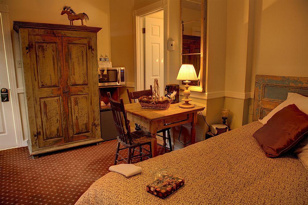 Auberge de La Tour du Lac Sainte-Agathe-des-Monts Extérieur photo