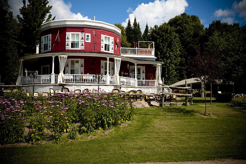 Auberge de La Tour du Lac Sainte-Agathe-des-Monts Extérieur photo
